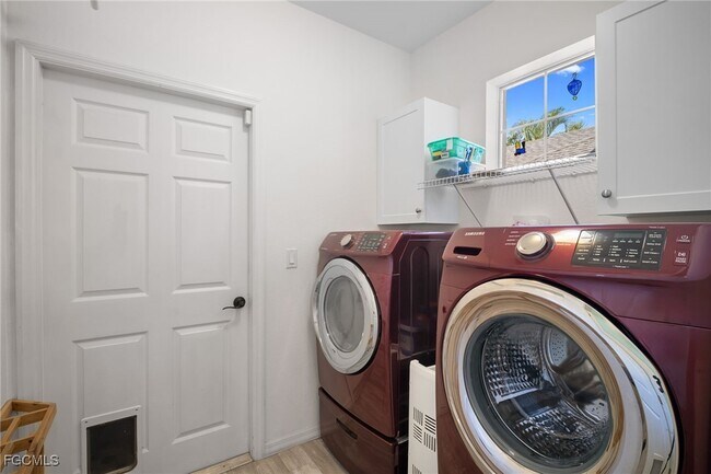 Building Photo - 3525 Arclight Ct