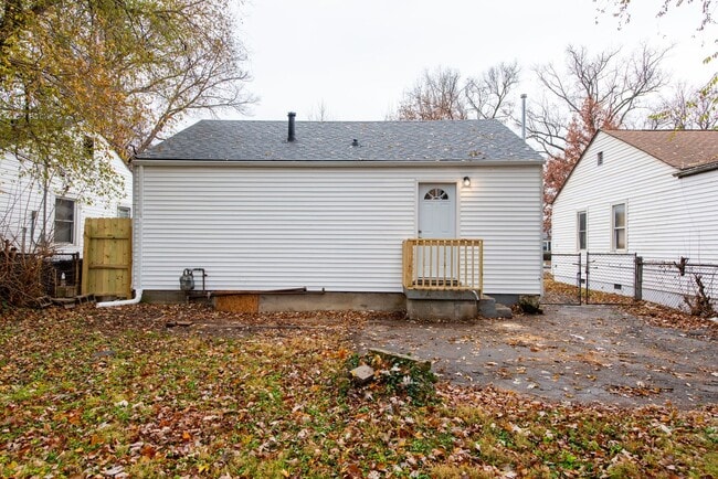 Building Photo - 2705 Algonquin Pkwy