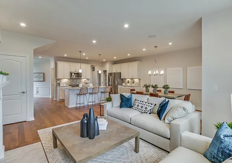 Building Photo - 421 Addison Cir