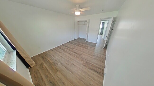 Building Photo - 13250 De Mott Dr