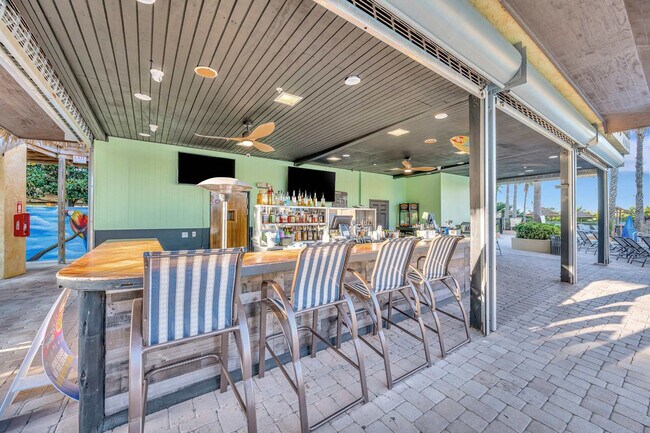 Building Photo - 8101 Resort Village Dr