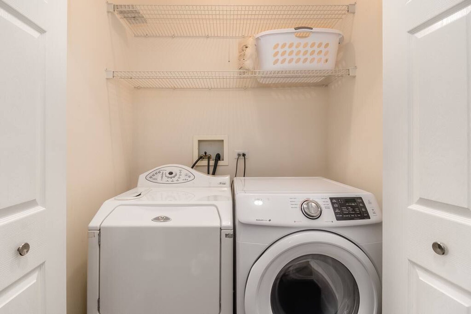 Building Photo - 2364 Shiloh Dr