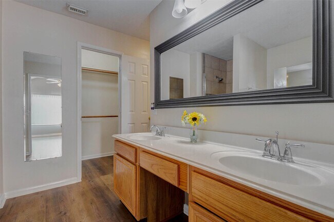 Building Photo - 18114 Noble Forest Dr