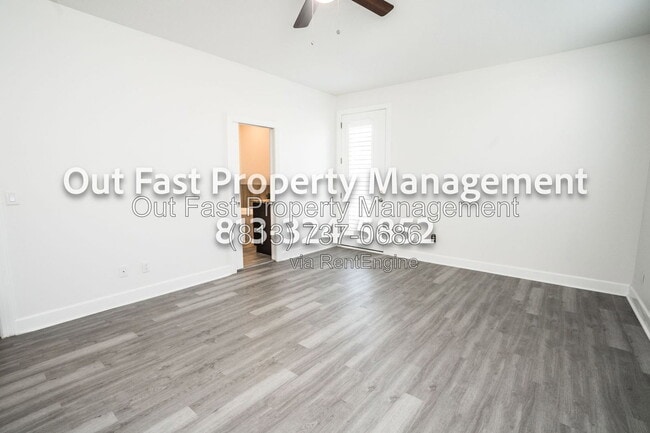 Building Photo - 4859 W Prescott St