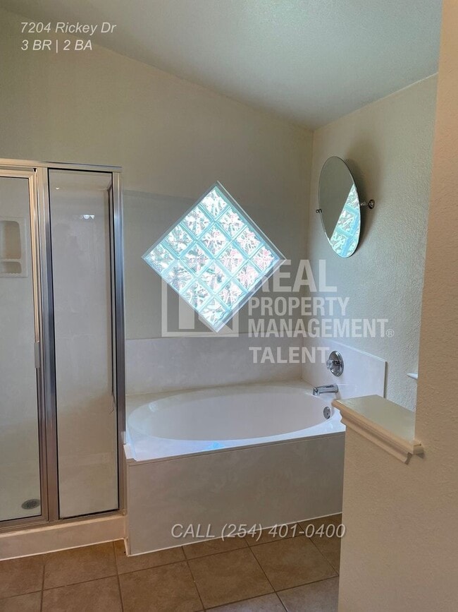 Building Photo - 7204 Rickey Dr