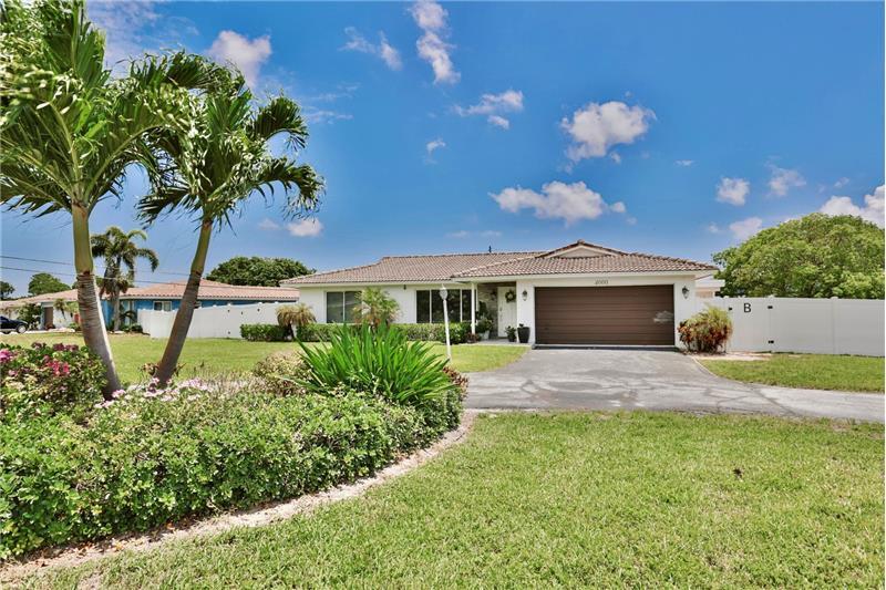 Building Photo - 4000 NW 3rd Ave