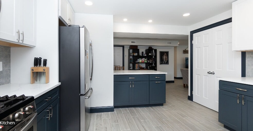 Building Photo - 8 Alveston St