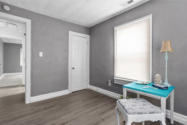 Building Photo - Call Sabrina Thomas Office at 757-767-0767...