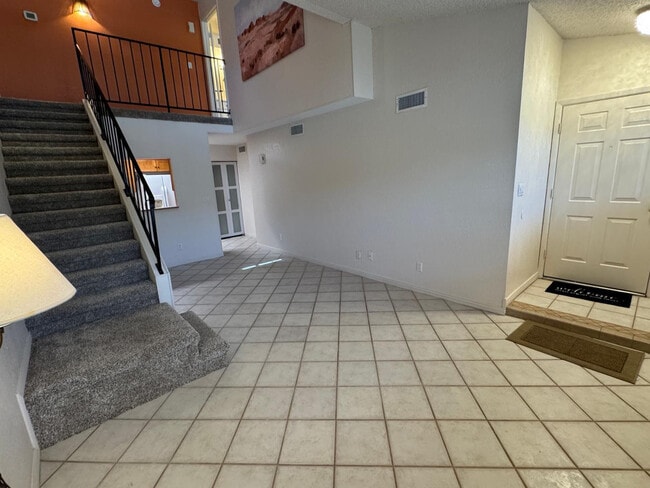 Building Photo - 8625 E Belleview Pl