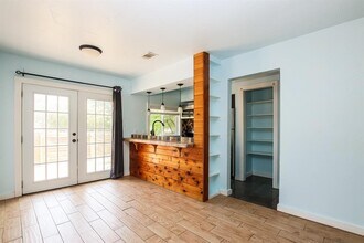 Building Photo - 2717 Parker Ln