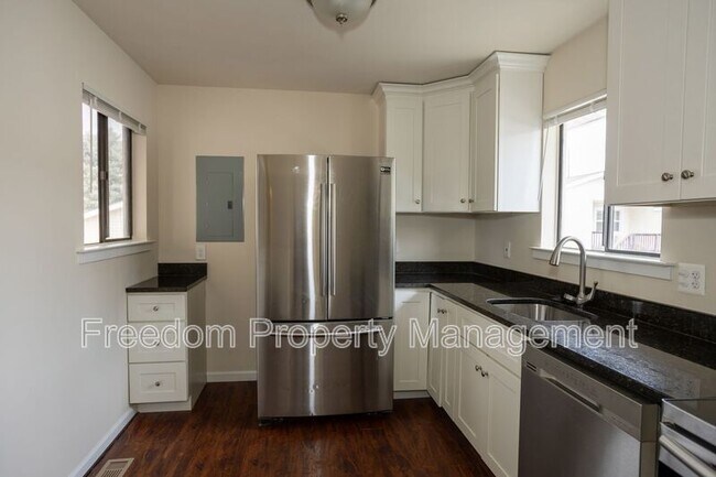 Building Photo - 9327 Woodlea Ct