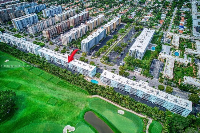 Building Photo - 600 NE 14th Ave