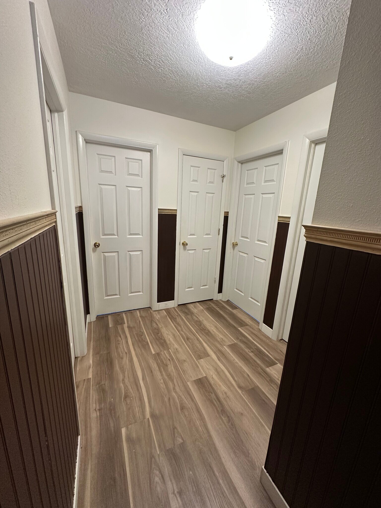 Building Photo - 1097 N Cedar Blvd