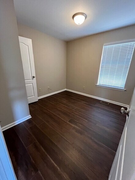 Building Photo - 11542 Maple Arbor Way