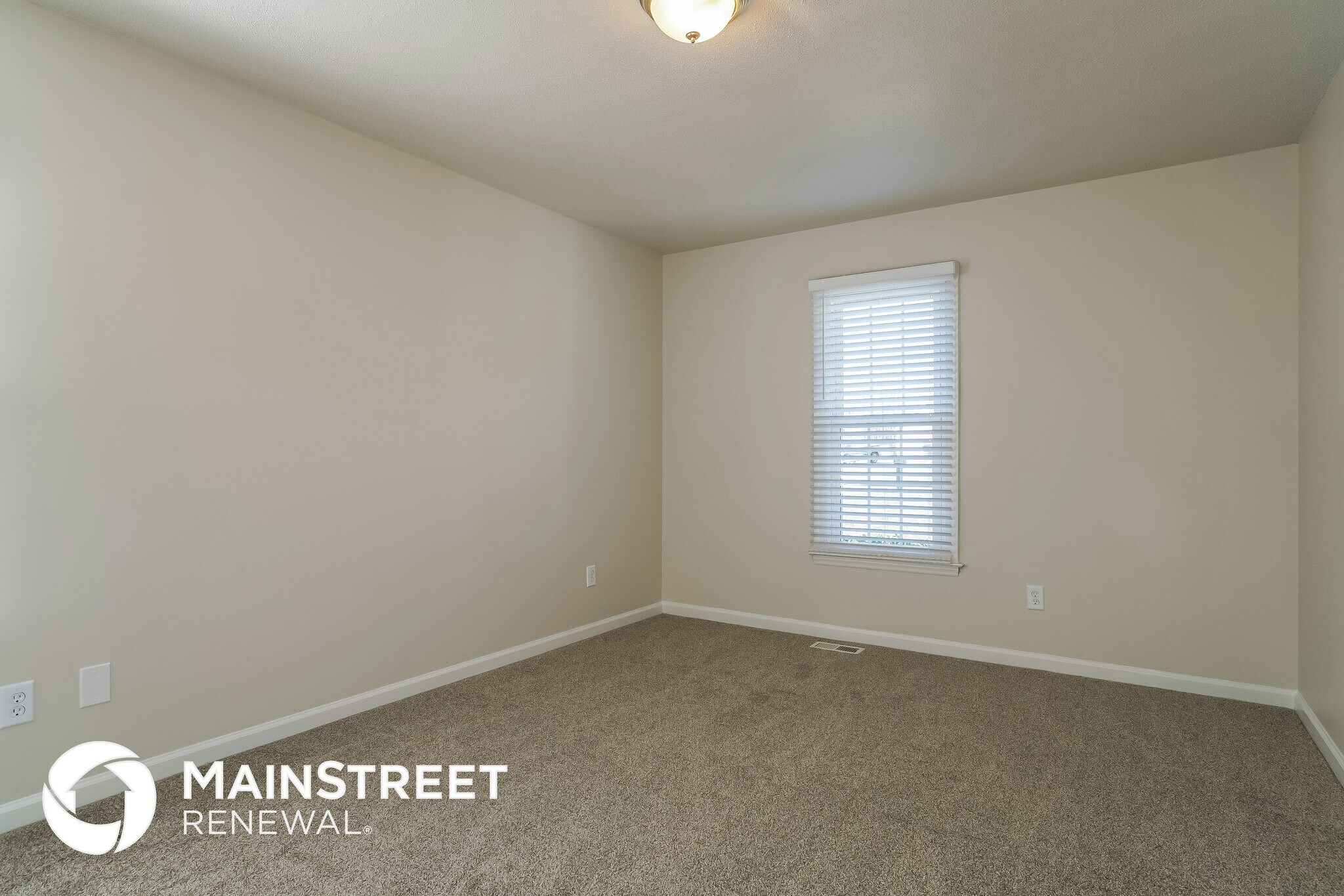 Building Photo - 813 Lusterleaf Pl