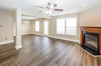 Building Photo - 956 Littleton Dr