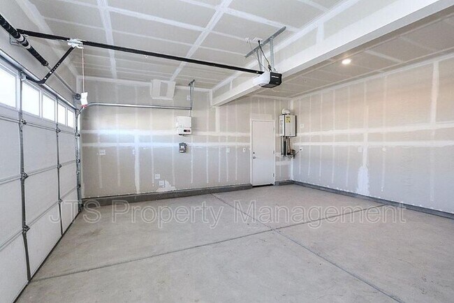 Building Photo - 716 Franklin St