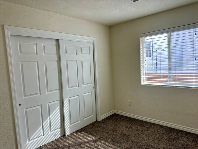 Building Photo - 10266 S Tornado Ave