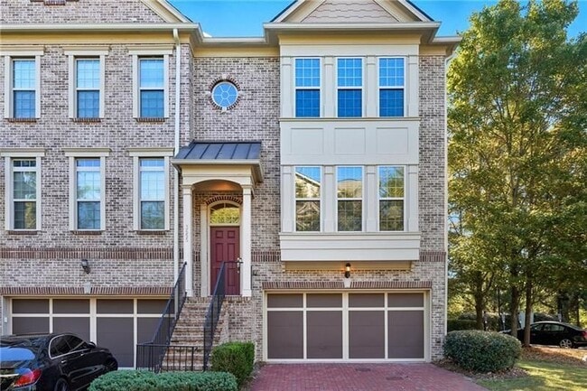 Building Photo - 3655 E Paces Walk