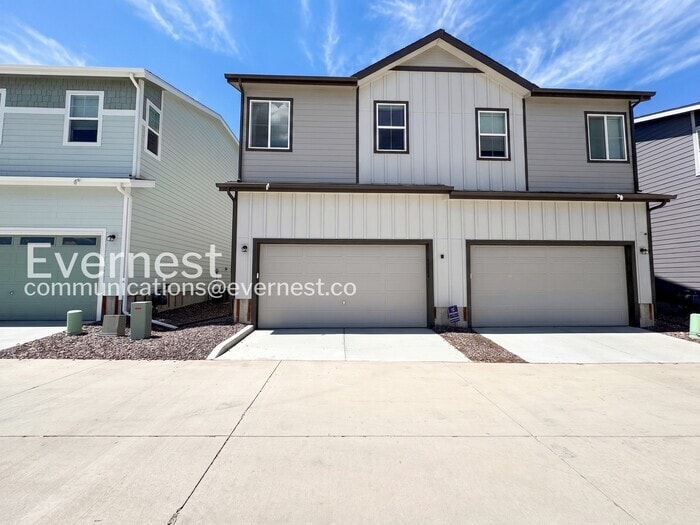 Building Photo - 12492 Childers St