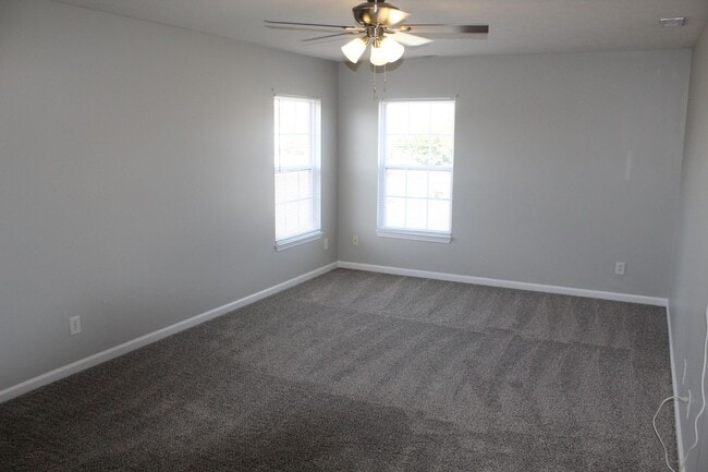 Building Photo - Now Available! Spacious 3 BR in Avon Schools