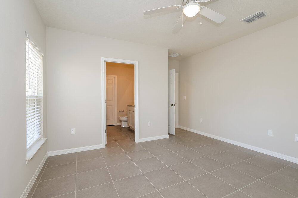 Building Photo - 1660 Redfin Dr