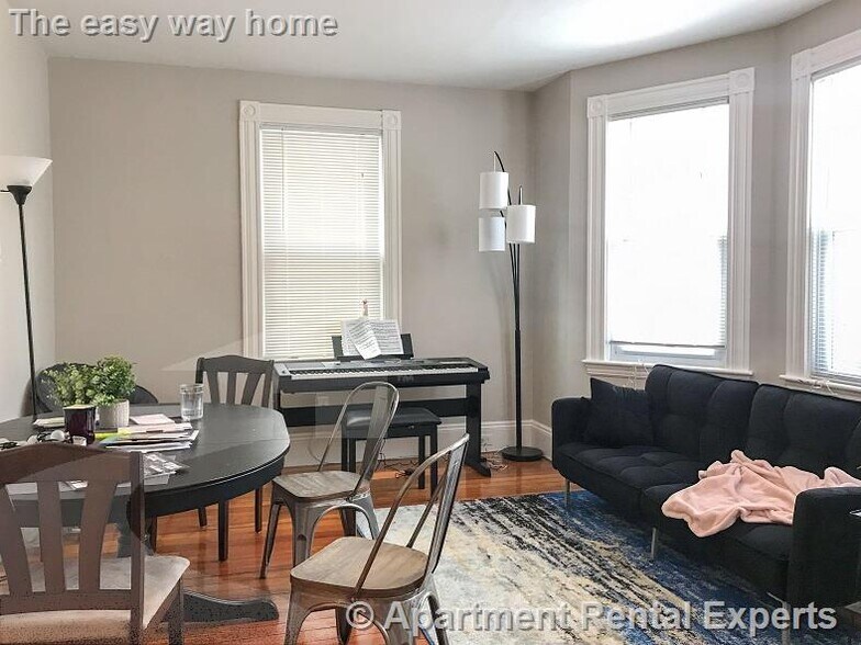 Primary Photo - 70 Spring St