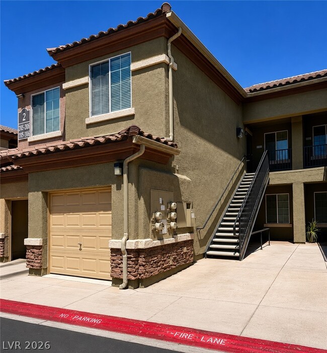 Building Photo - 6868 Sky Pointe Dr