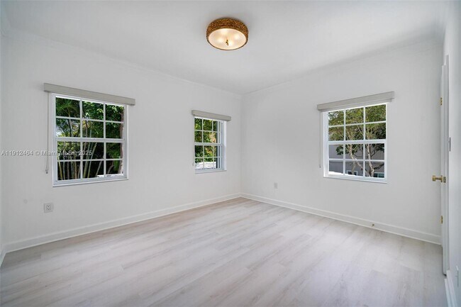 Building Photo - 1457 Certosa Ave