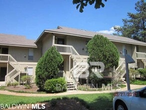 Building Photo - 2065 Sea Cliff Dr N