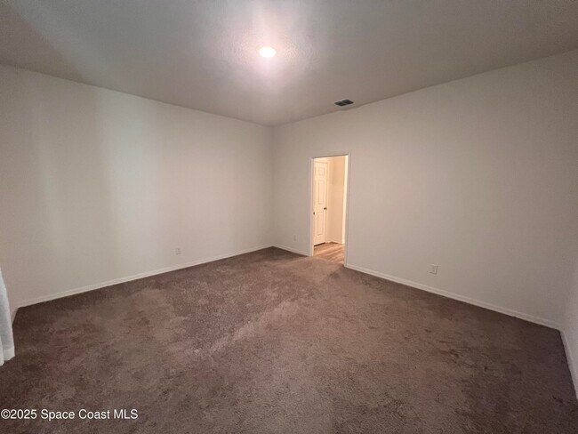 Building Photo - 1031 Grapefruit Rd SE