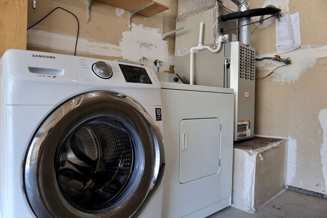 Building Photo - Spacious 2-Bedroom Home in Fremont – Beaut...