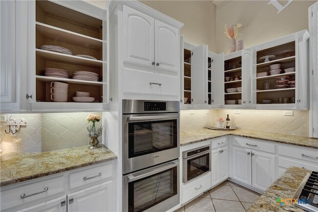 Building Photo - 9752 Trophy Oaks Dr