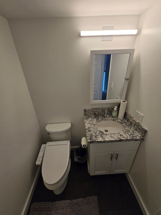 Building Photo - Harbor Lights Done Right unit