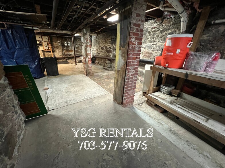 Building Photo - 10 Alleghany St