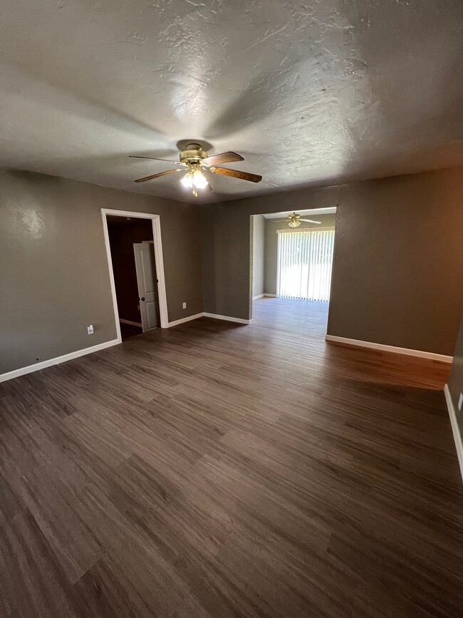 Building Photo - 312 Char Ln