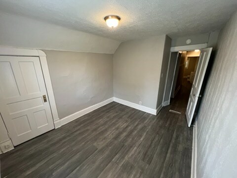 Building Photo - 1031 W 33rd St
