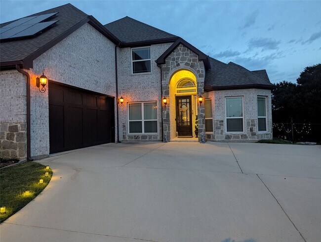 Building Photo - 9832 El Colina Dr