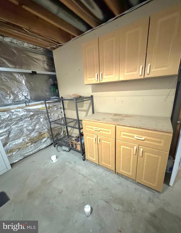 Building Photo - 2108 Commodore Ct