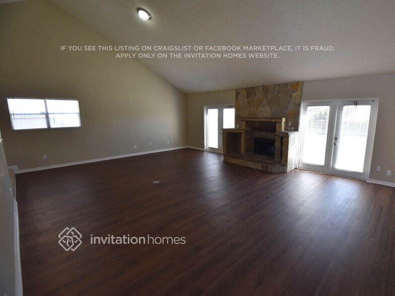 Building Photo - 1737 Grand Oak Dr