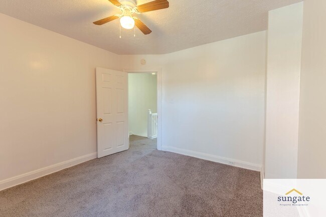 Building Photo - 2018 Griffis Ave