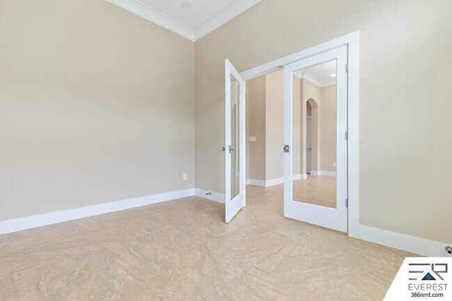 Building Photo - 1 Zaftig Ct