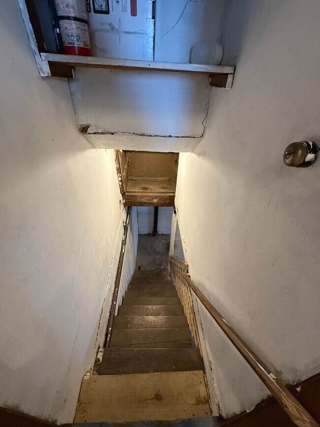 Building Photo - 49 W Commerce St