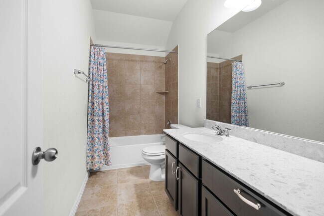 Building Photo - Welcome to your slice of paradise in Round...