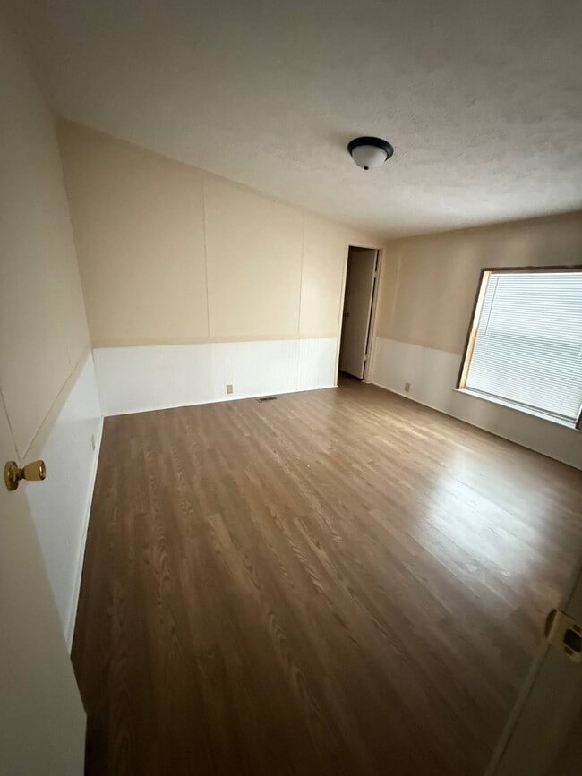 Building Photo - 1317 Sugar Tree Blvd