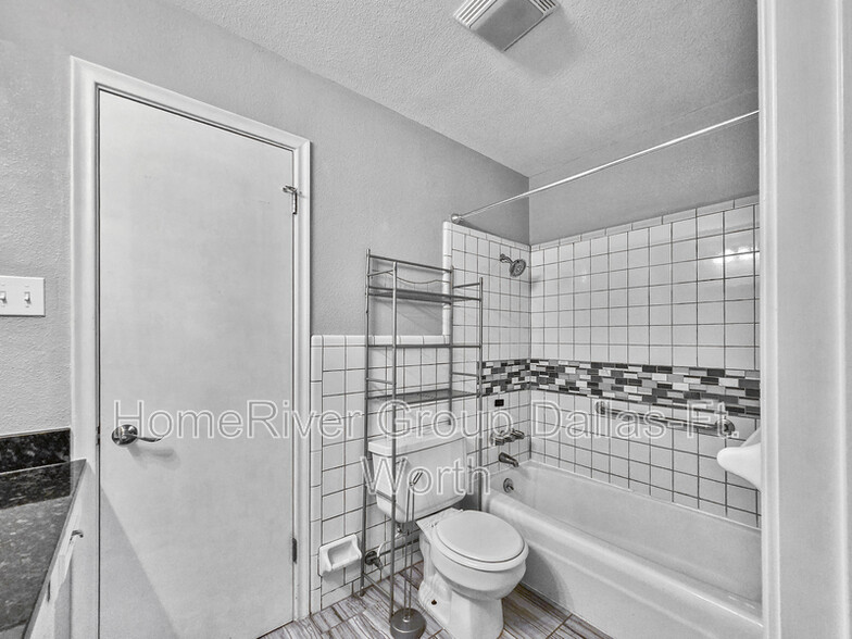 Building Photo - 9033 Flicker Ln