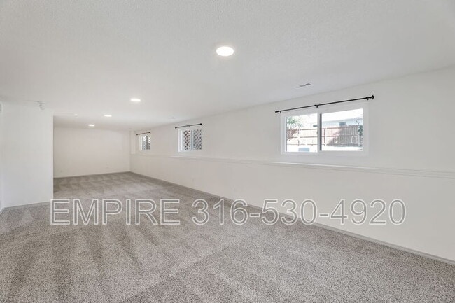 Building Photo - 1260 S Ridgehurst Cir