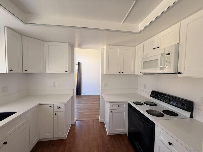 Building Photo - 7538 Hawks Peak Way