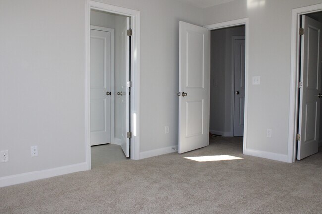 Building Photo - 3851 Well Fleet Dr