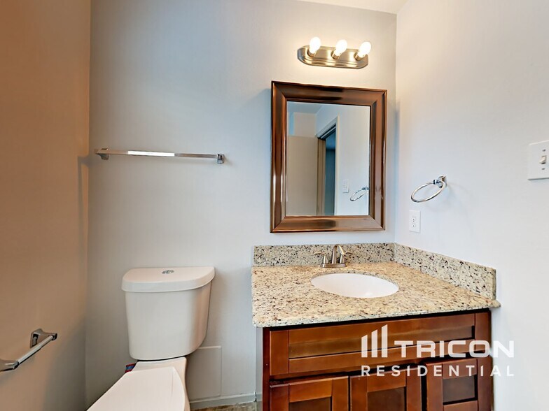 Building Photo - 20705 Patriot Park Ln